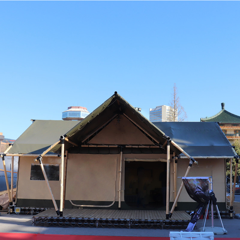 Луксузна сафари шаторска куќа во форма Т со спална бања дневна соба