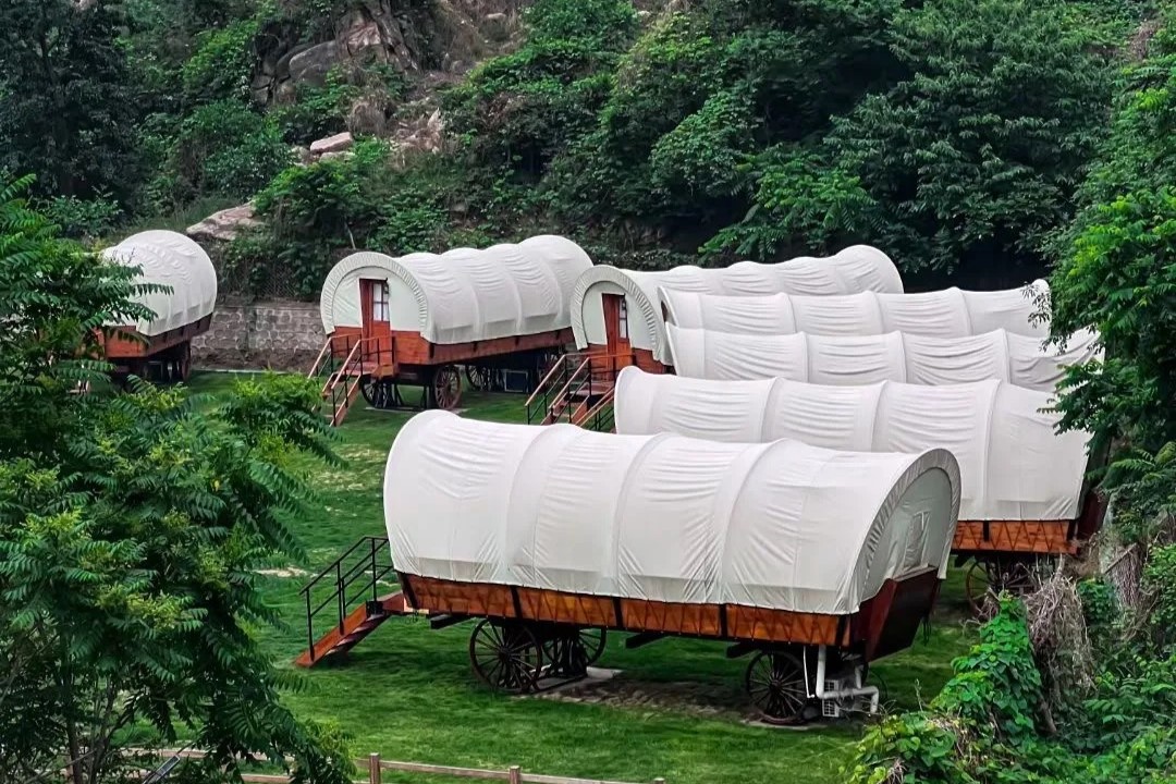 https://www.luxotent.com/carriage-shape-glamping-safari-tent-house.html
