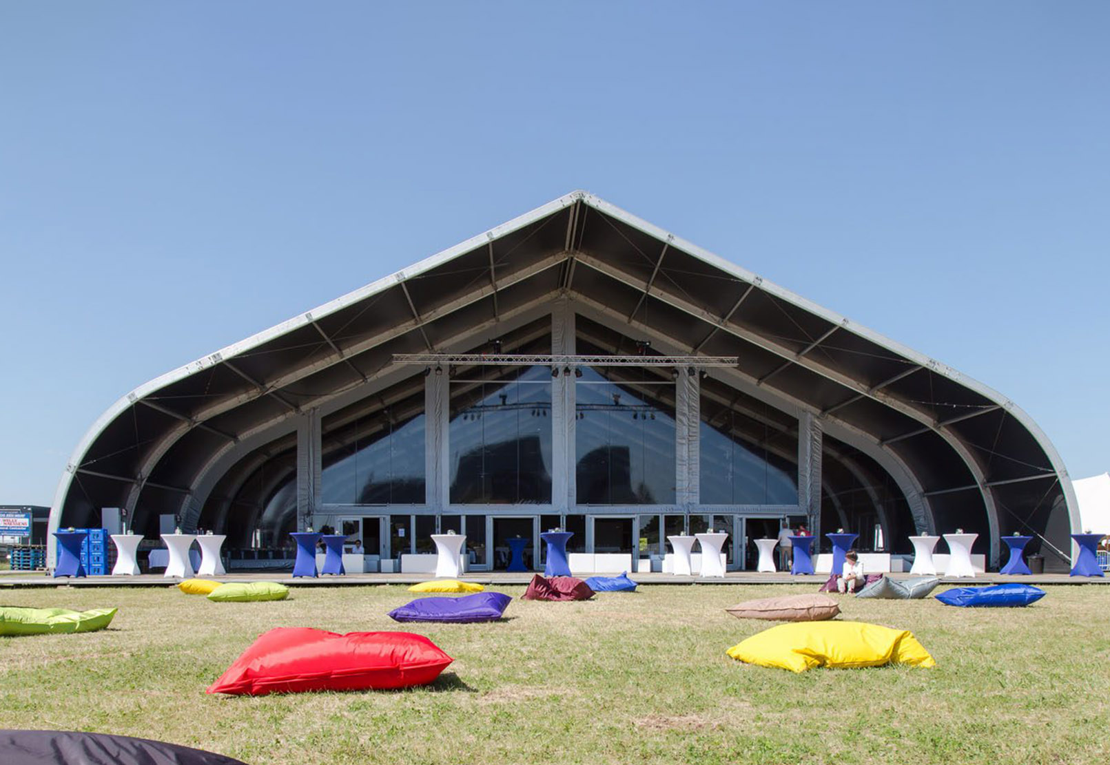 אוהל אירועים TFS Curved Tent