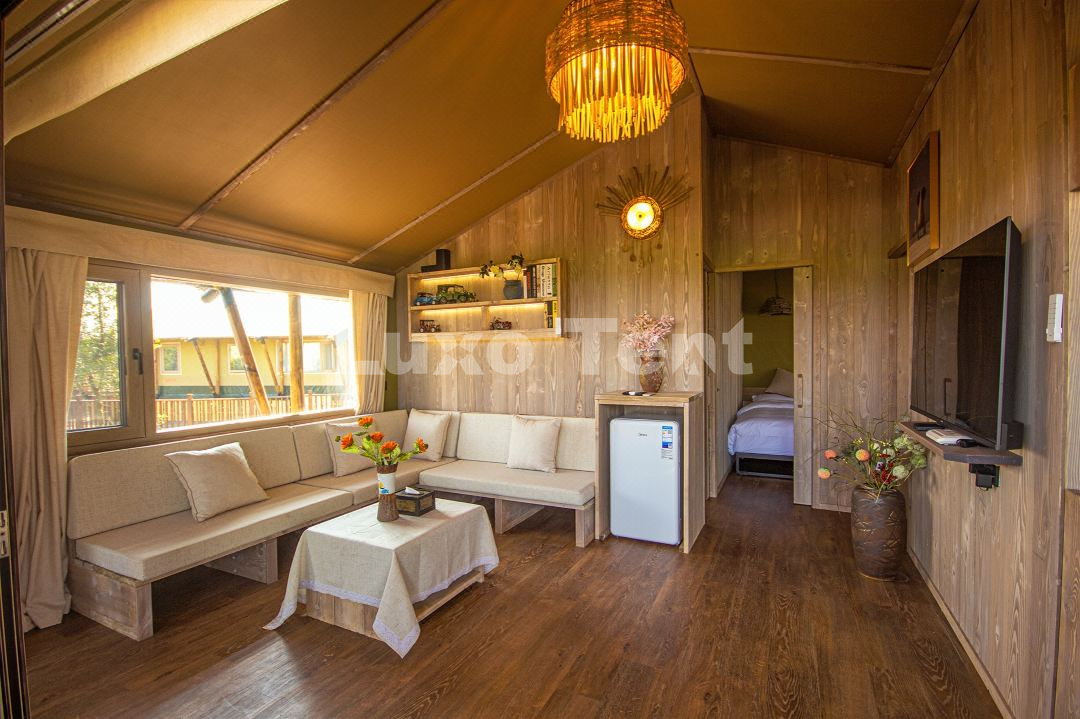 safari tent house room1